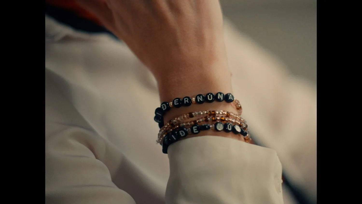 Kraftur — Commercial — still 7