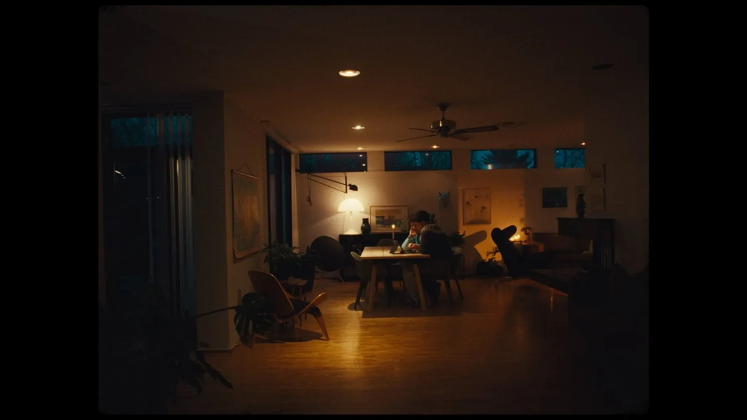 SÁÁ — Commercial — still 16